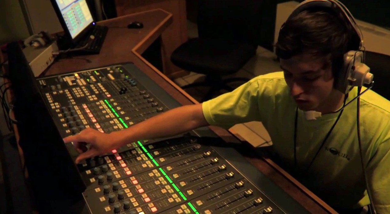 Training in sound engineering for a career with a bright future